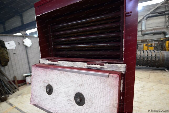 Твердотопливный котел 300 кВт - люк для очистки конвективной части